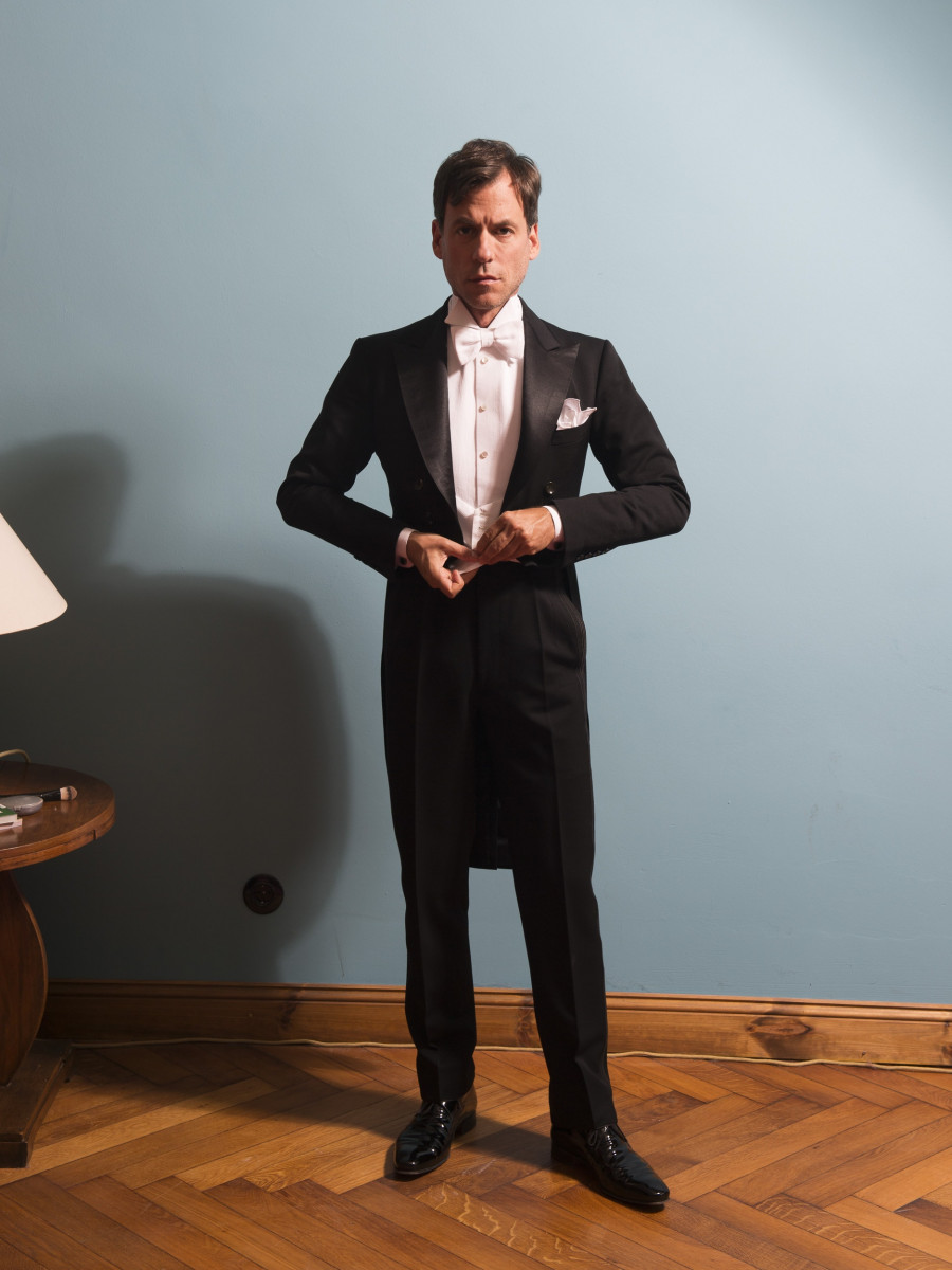 Adam Benzwi - Conductor 8 by Jan Windszus