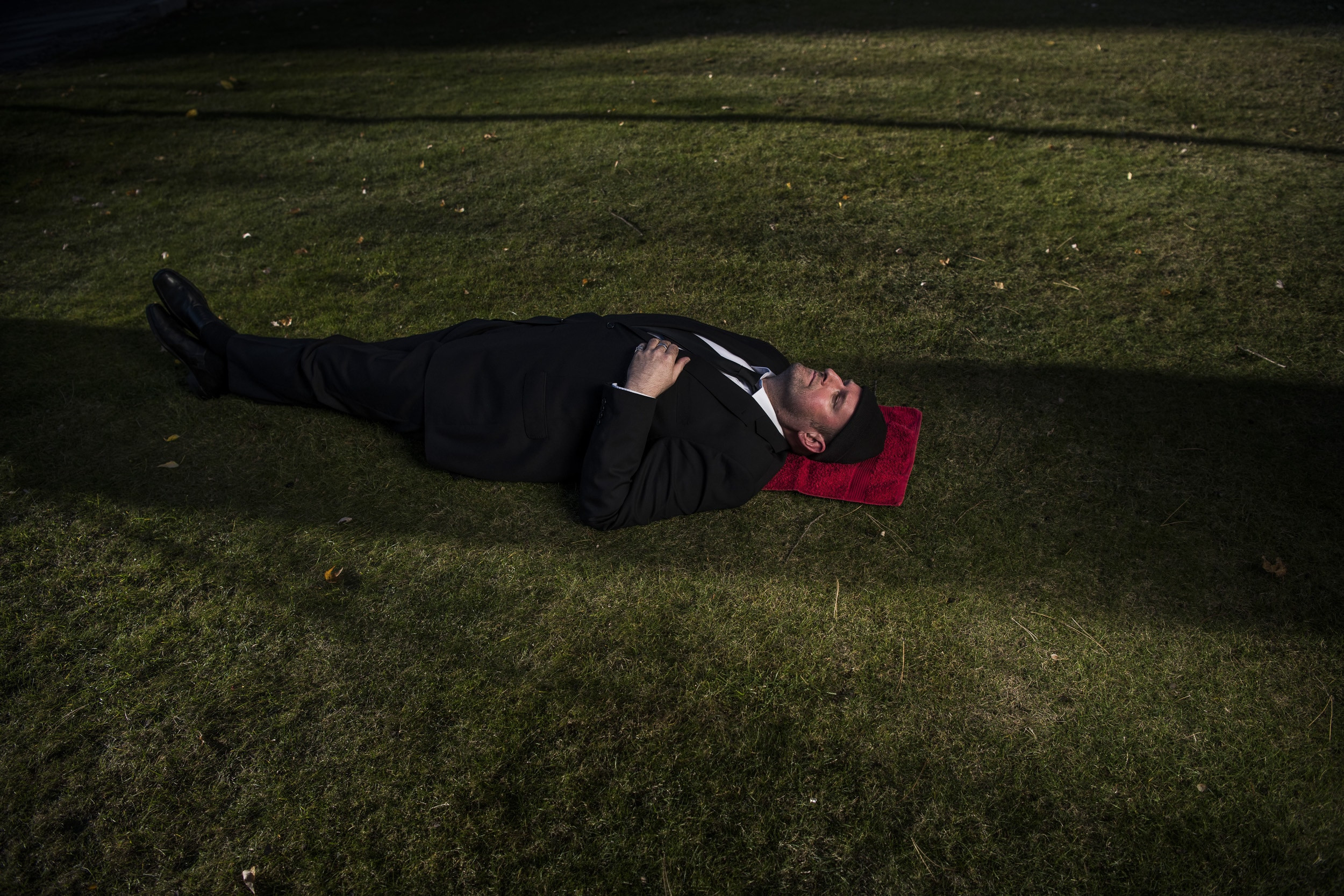 Jens Larsen - Opera Singer 5 by Jan Windszus