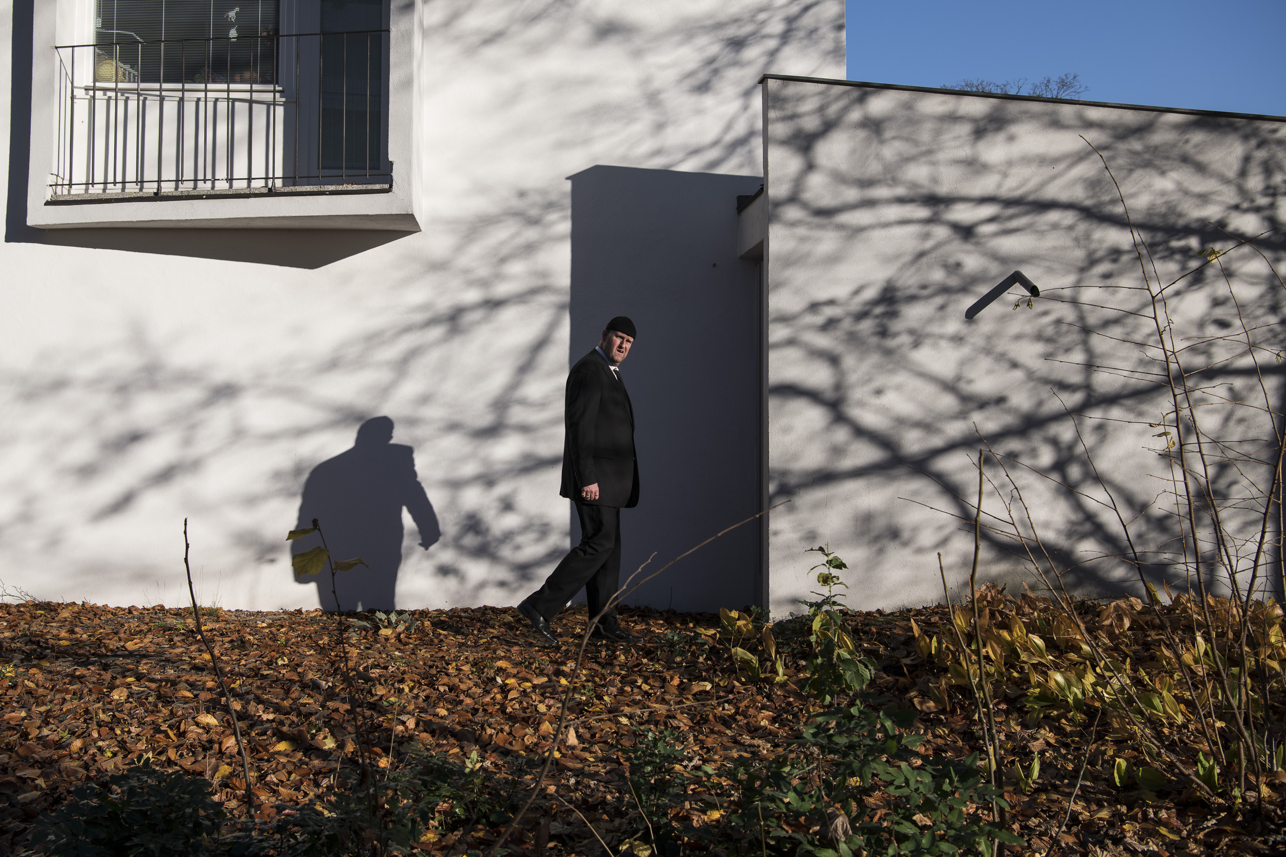 Jens Larsen - Opera Singer 2 by Jan Windszus