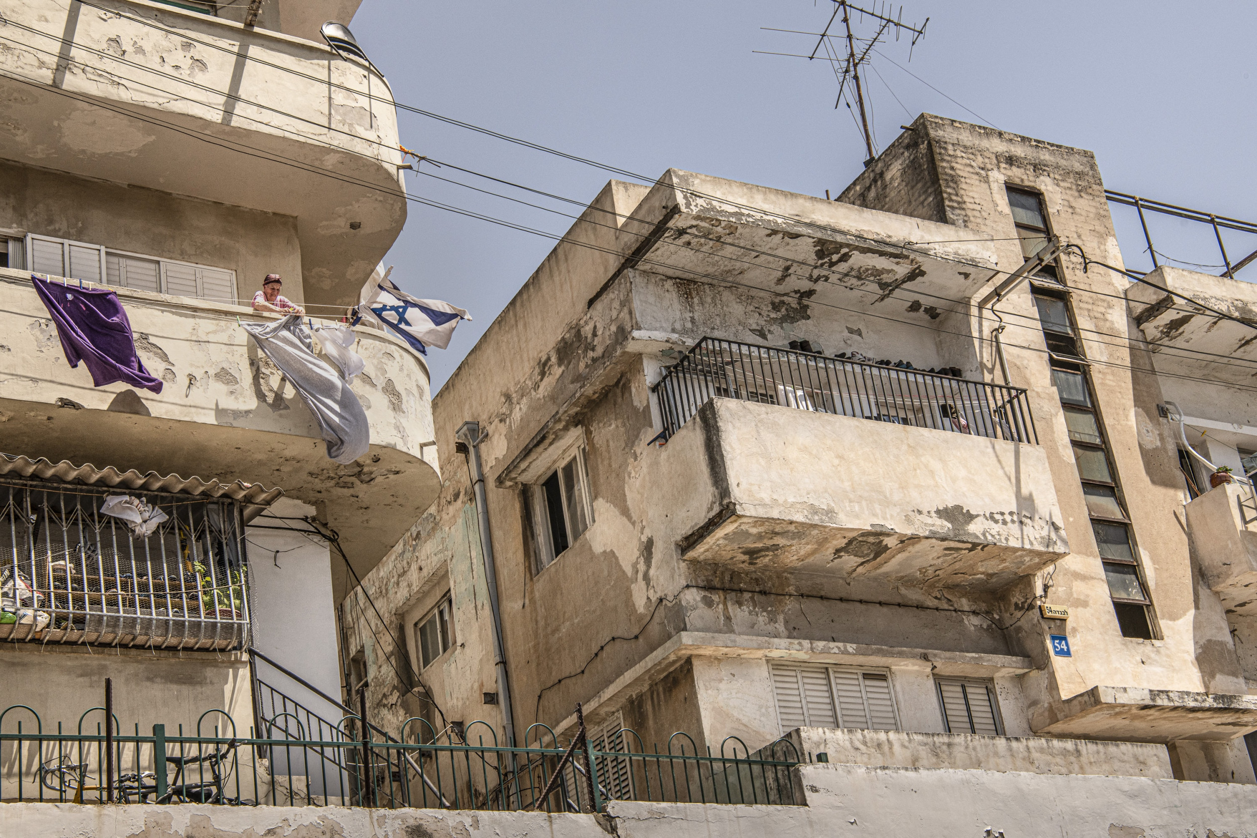 Tel Aviv - A portrait of a city 25 by Jan Windszus