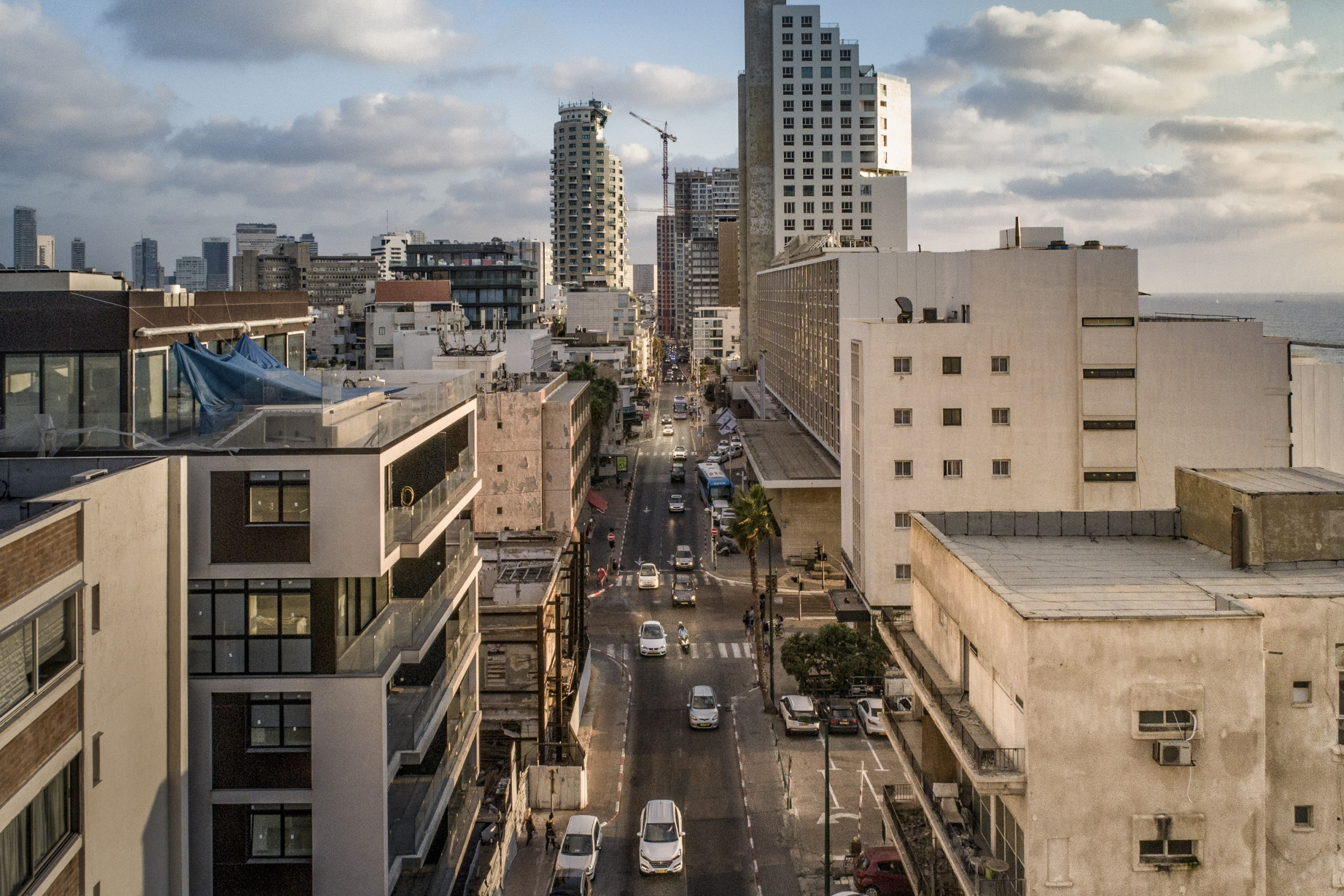 Tel Aviv - A portrait of a city 55 by Jan Windszus