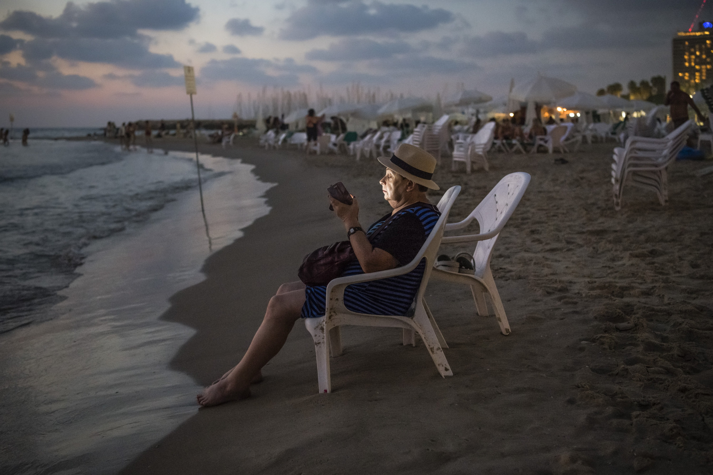 Tel Aviv - A portrait of a city 36 by Jan Windszus