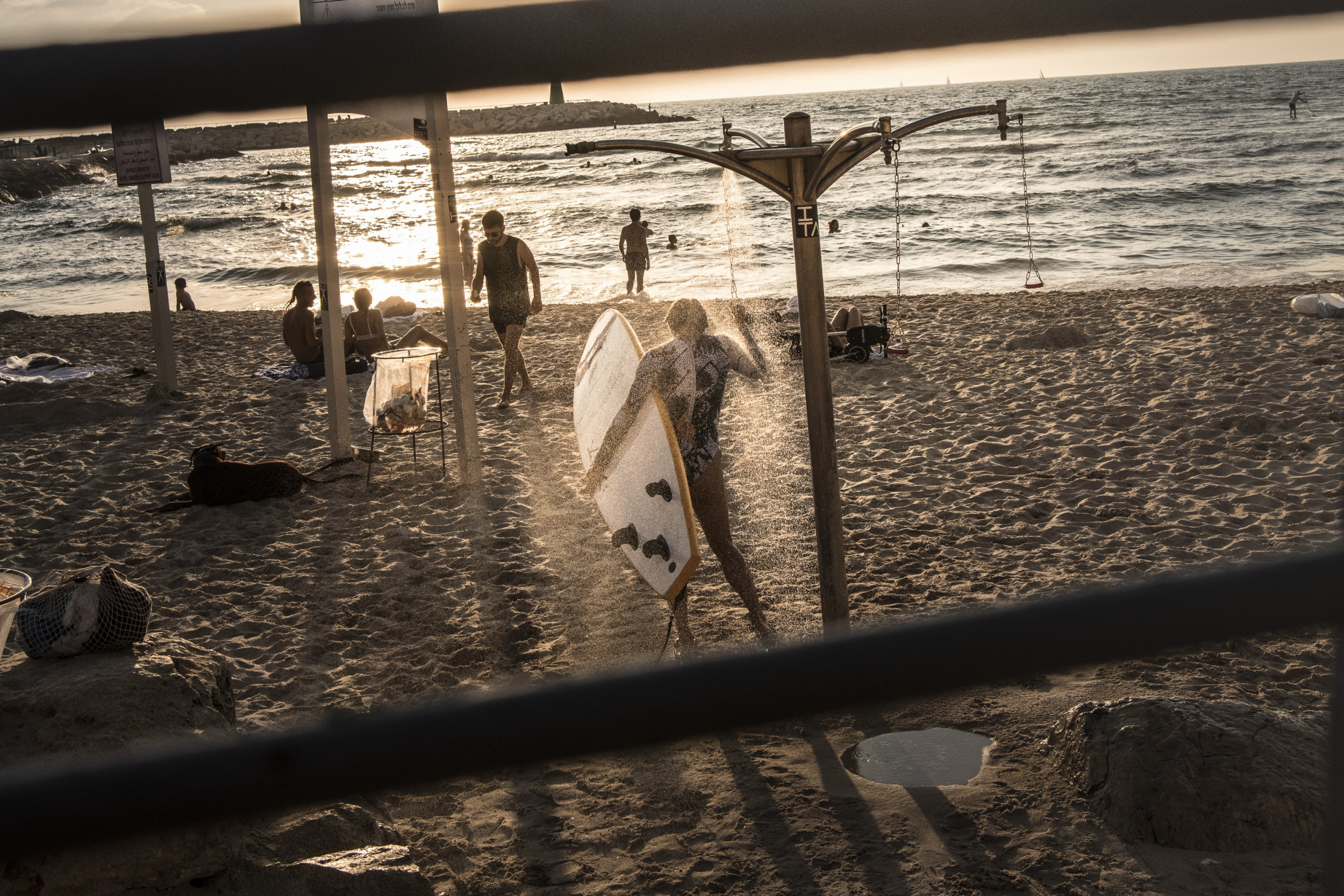 Tel Aviv - A portrait of a city 9 by Jan Windszus