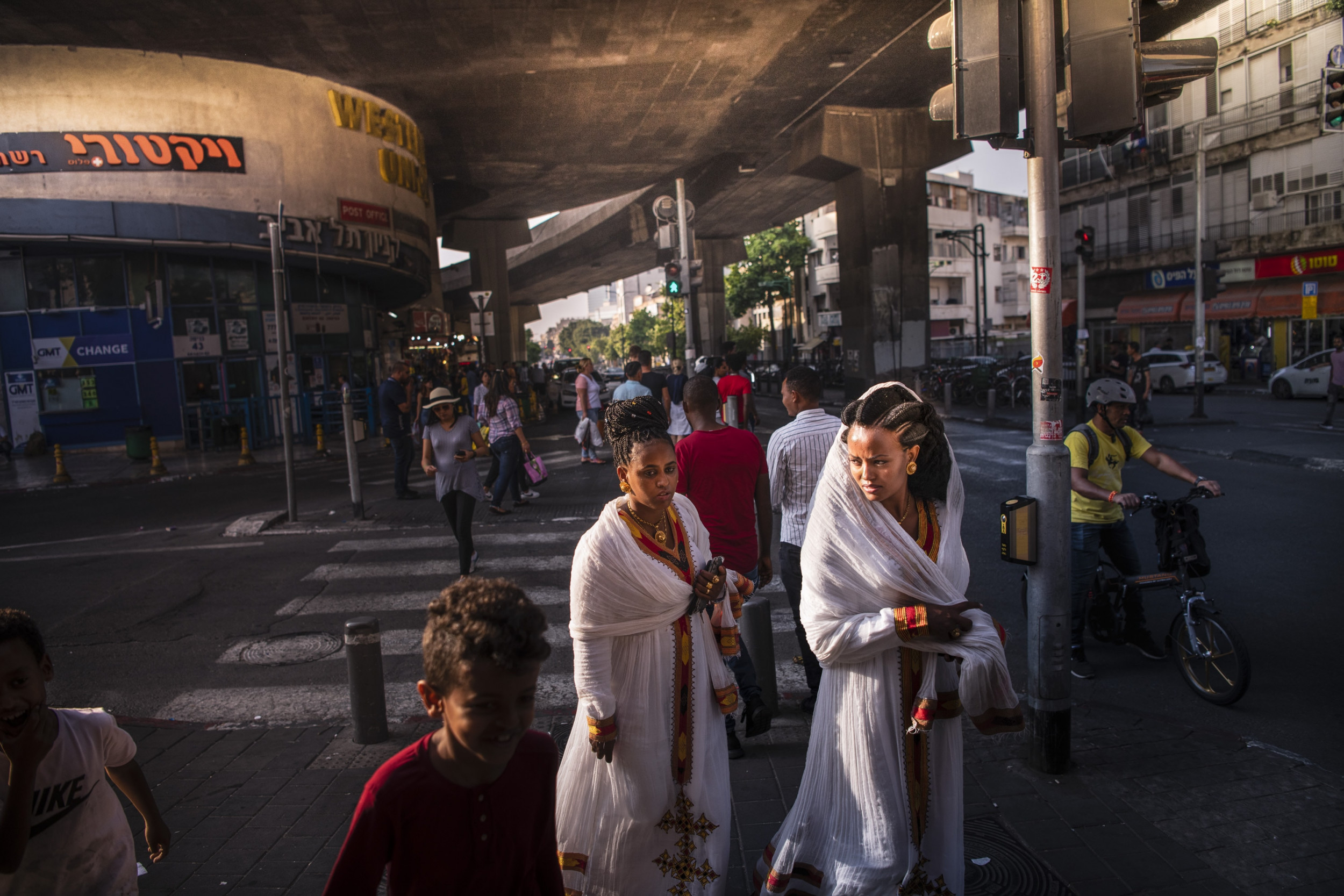 Tel Aviv - A portrait of a city 31 by Jan Windszus