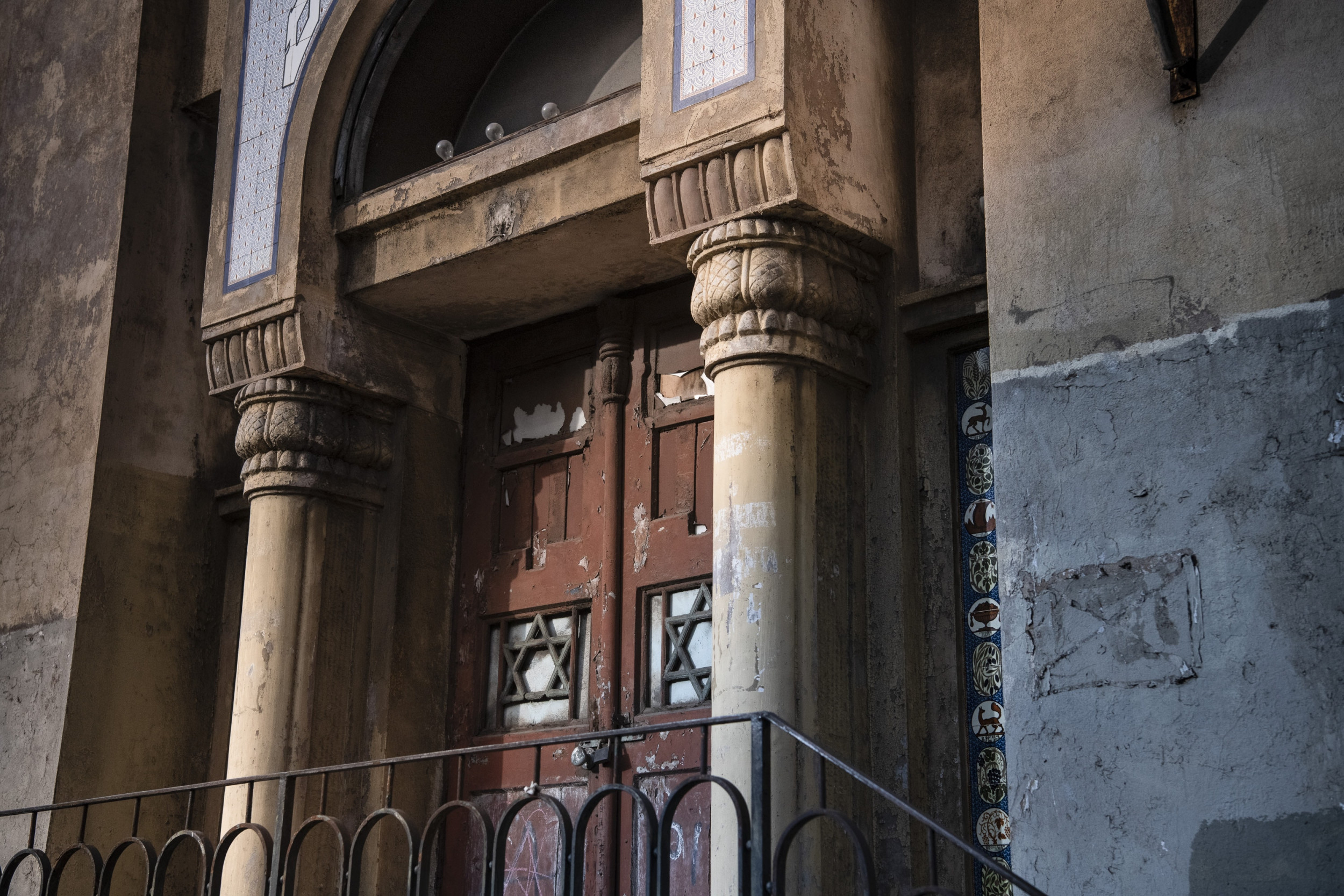 Tel Aviv - A portrait of a city 15 by Jan Windszus