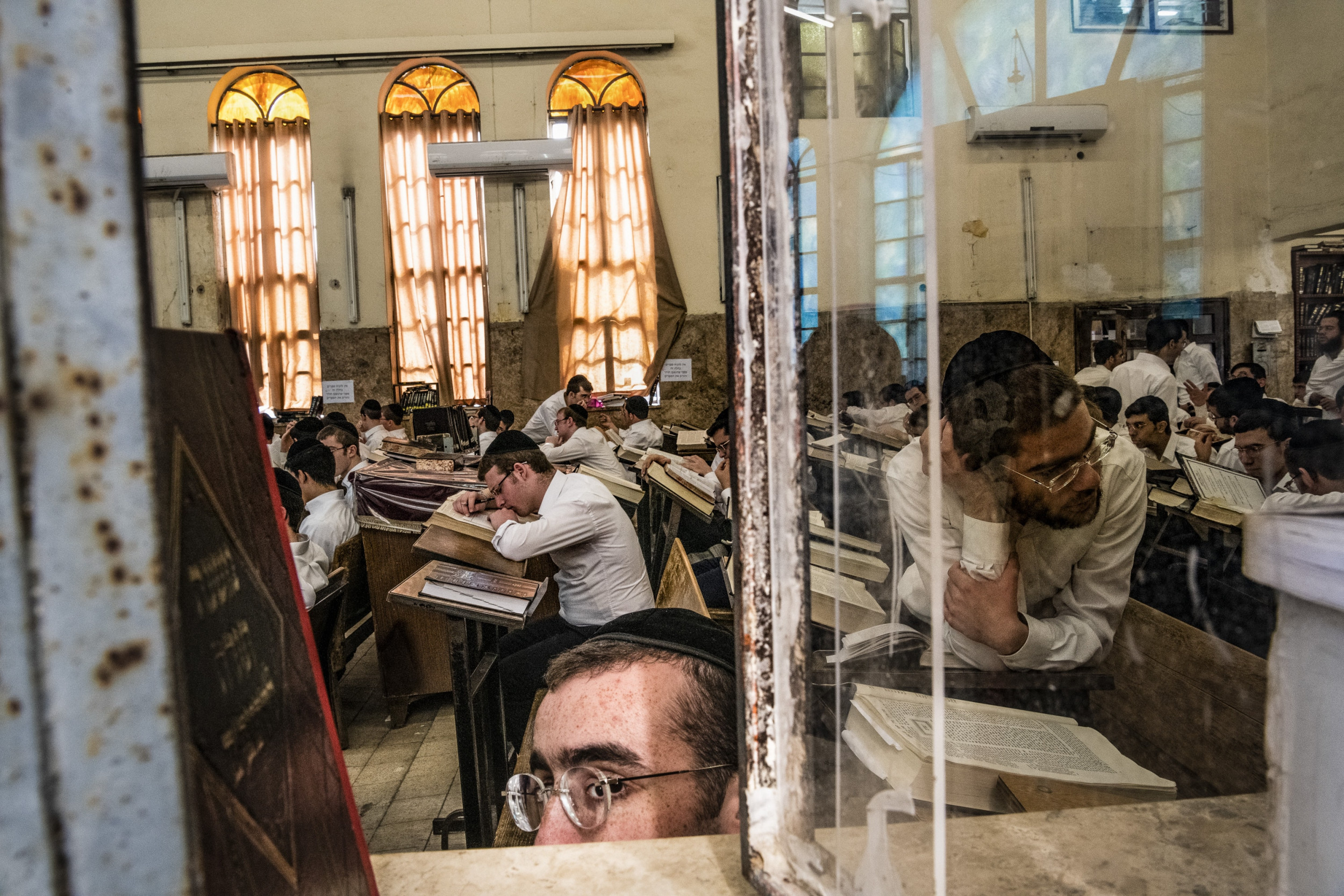 Tel Aviv - A portrait of a city 8 by Jan Windszus