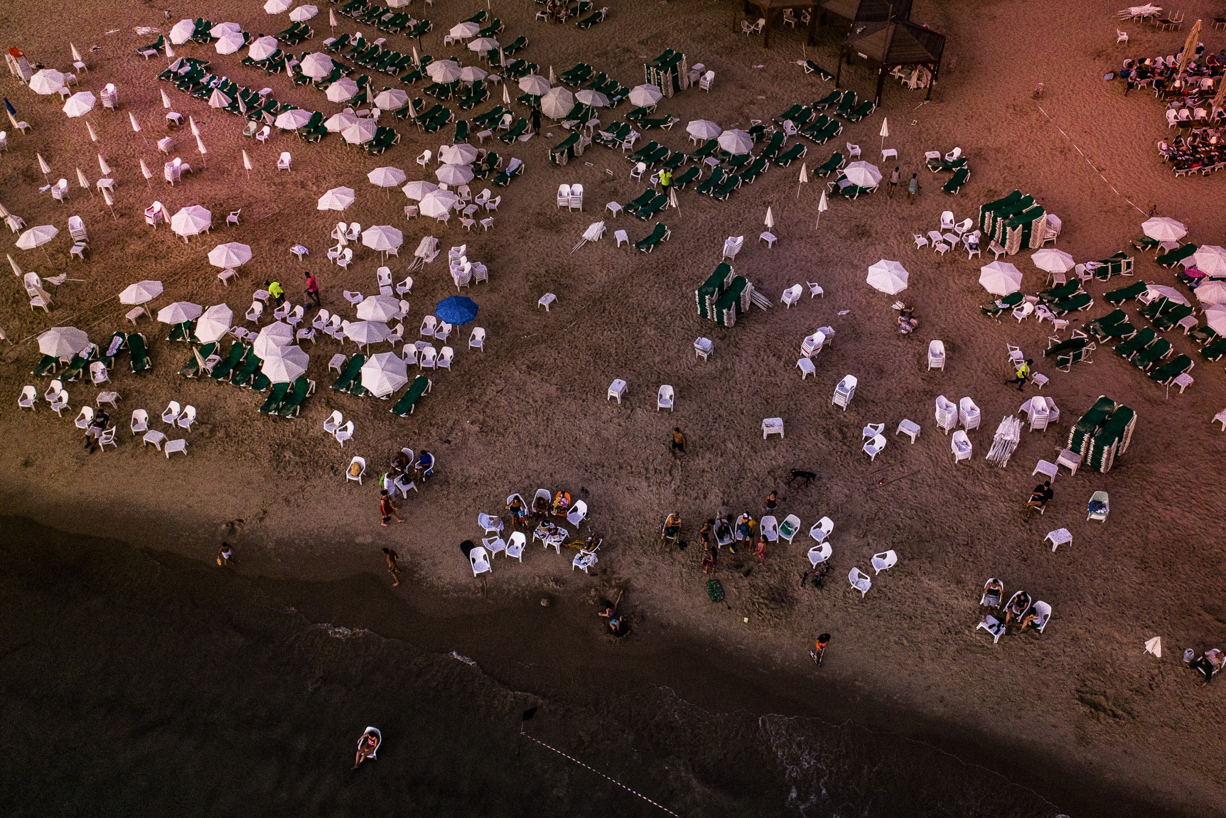 Tel Aviv - A portrait of a city 35 by Jan Windszus